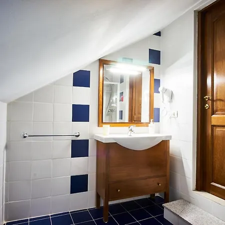 Cozy Attic V Апартаменти Бухарест